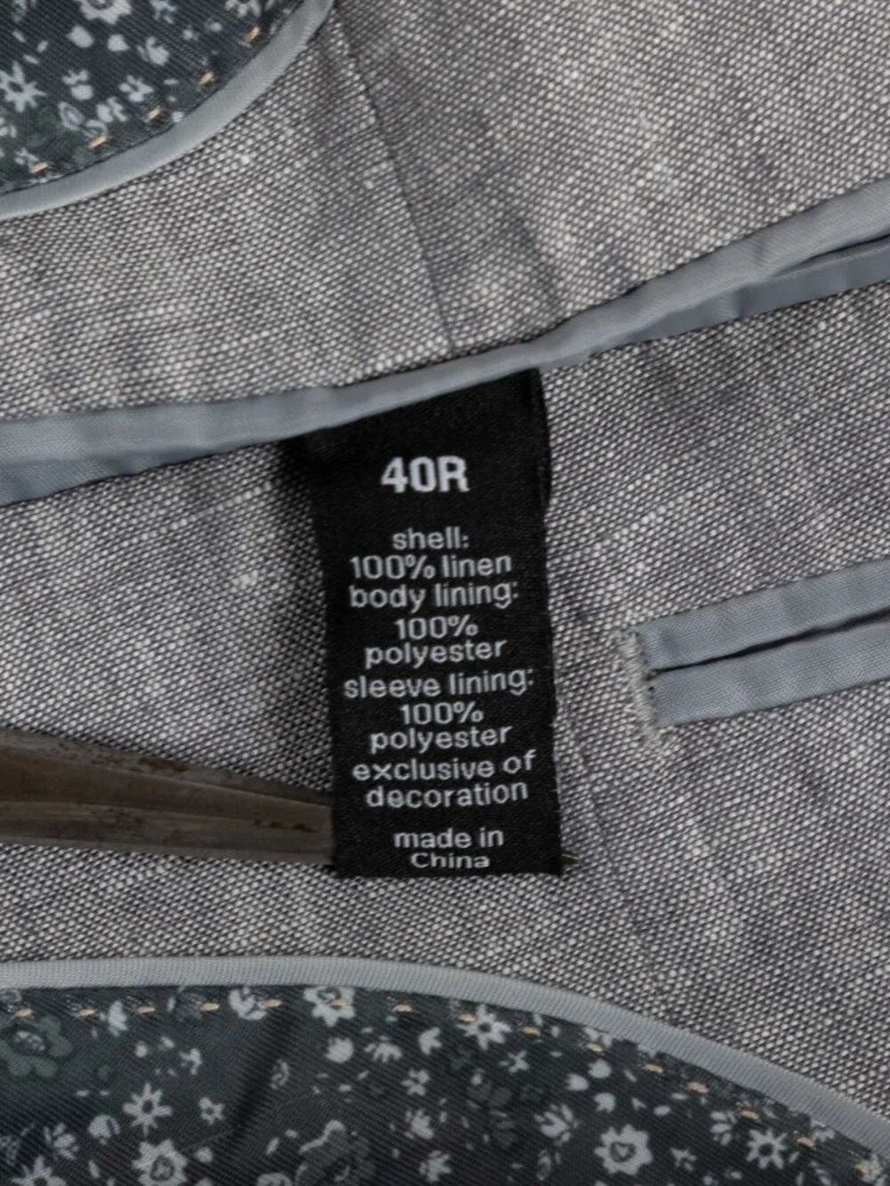 Men's Bar III Slim Fit Gray 100% Linen 2-Piece Suit Size 40R Floral Lining